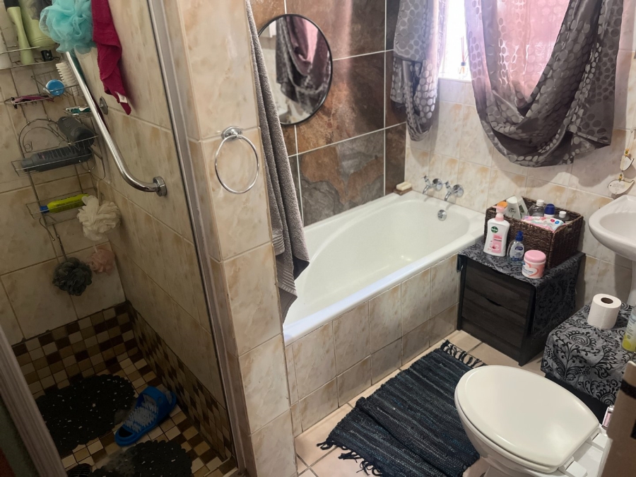 2 Bedroom Property for Sale in Potchefstroom South North West